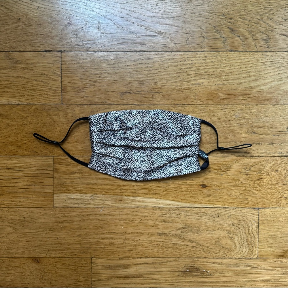NWOT Slip silk leopard face mask (O/S)